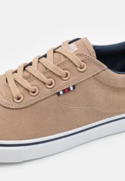 Pier One Unisex - Zapatillas - Brown -StepStyle 3d8d930a9d594a348d328f3c83bbc354