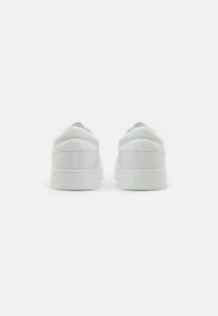 Pier One Unisex - Zapatillas - White 8 Pier One Unisex - Zapatillas - White -StepStyle 4e6d0b3f652c4694913e27db7a36e350