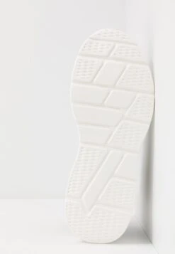 Pier One Zapatillas Altas - Black/White -StepStyle 52b5e07059e148baa03e0194b33ba8c5