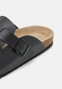 Pier One Leather Unisex - Pantuflas - Black -StepStyle 7b28889d1d2247a8abcae3a4a4c34674